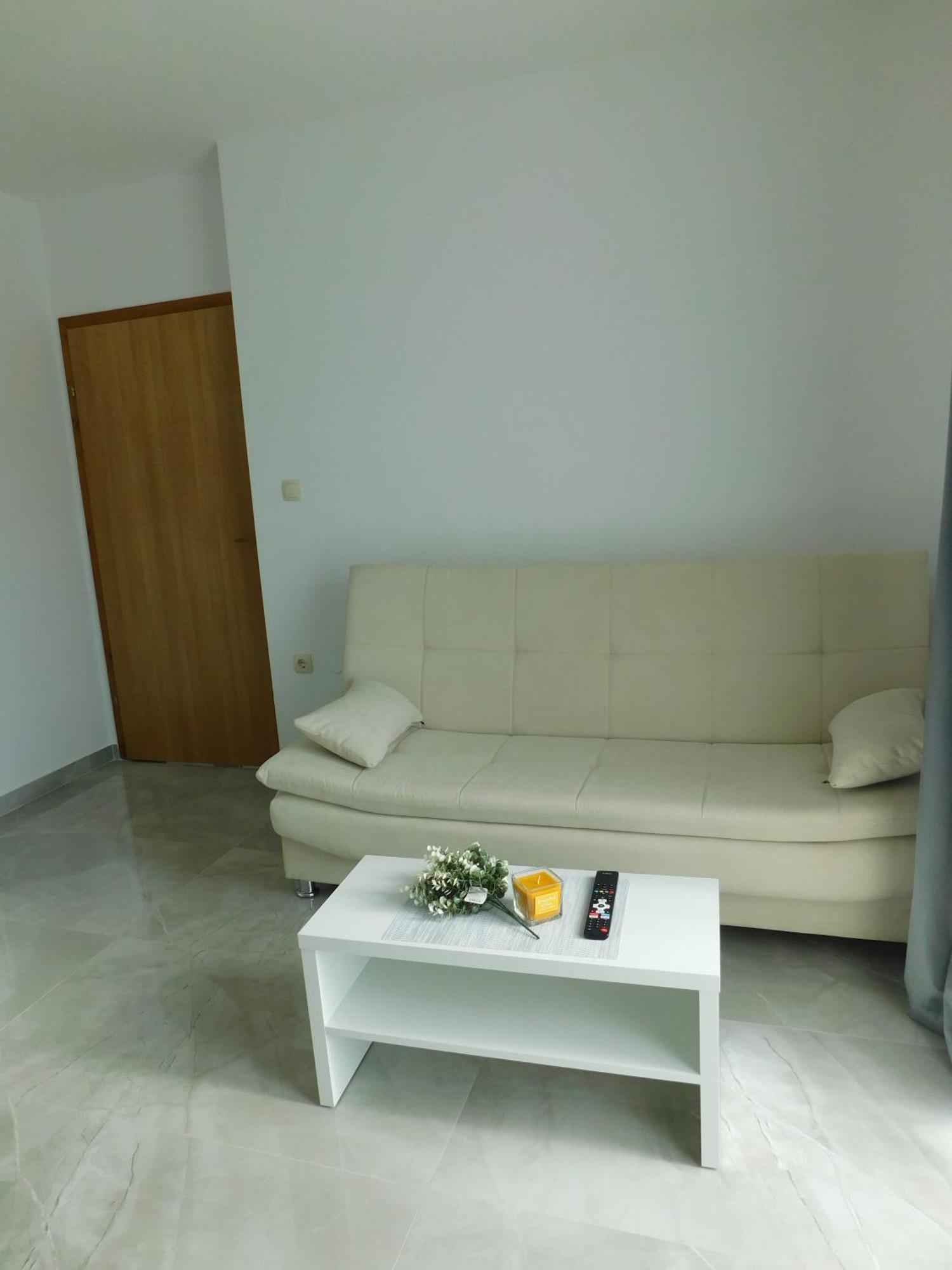 Apartman Nativis Otocac Exterior photo