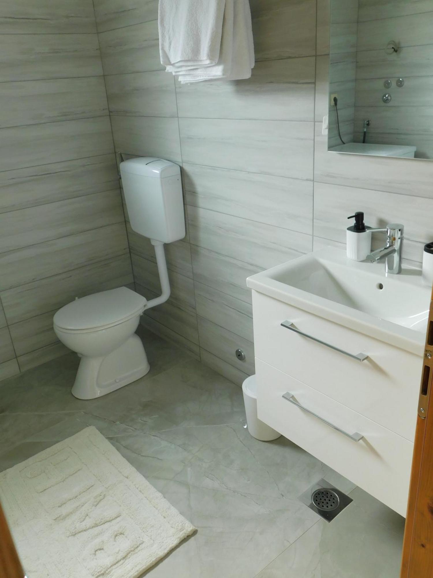 Apartman Nativis Otocac Exterior photo